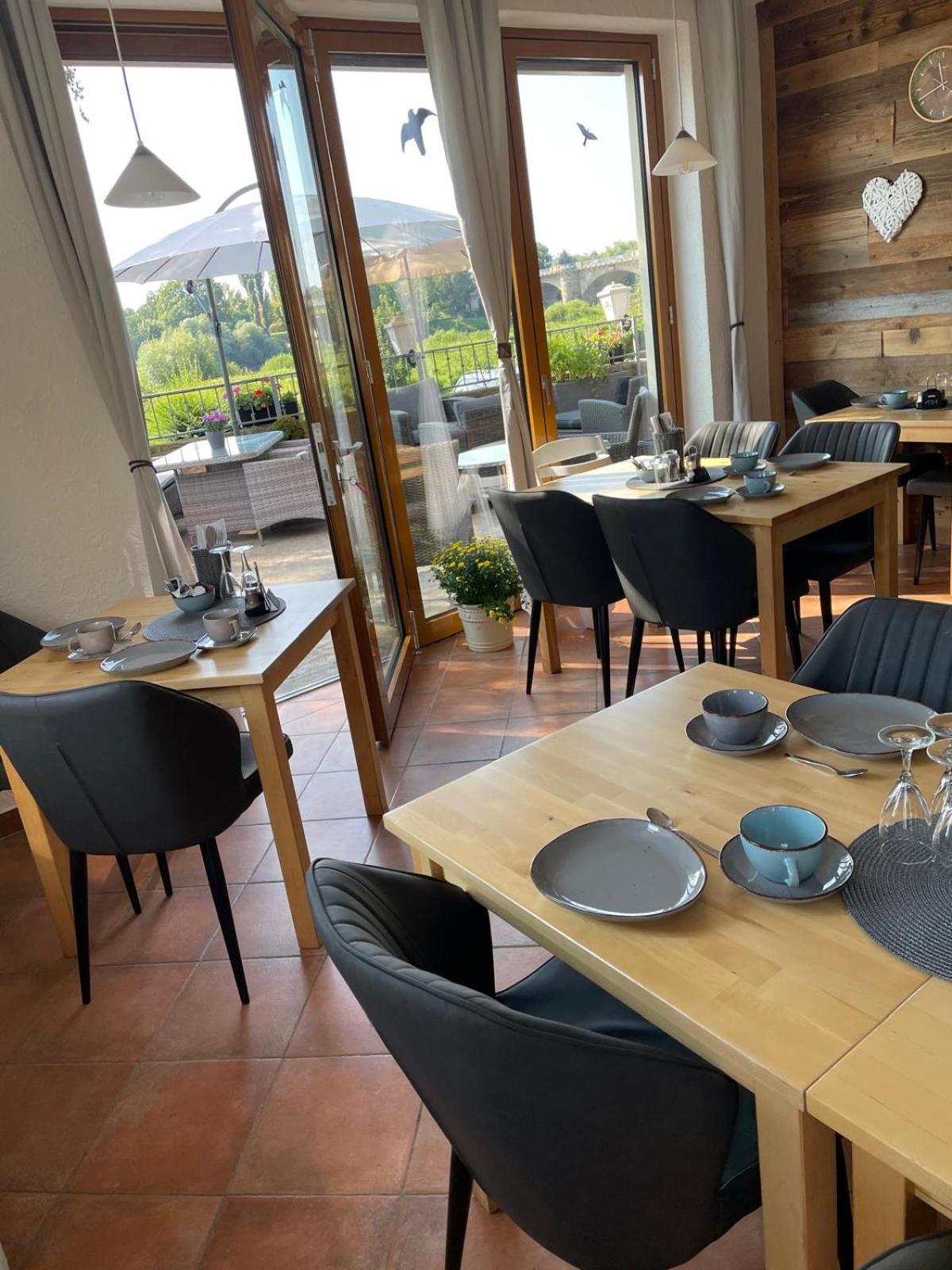 Elbpension & Ferienwohnung Saechsische Schweiz ピルナ エクステリア 写真