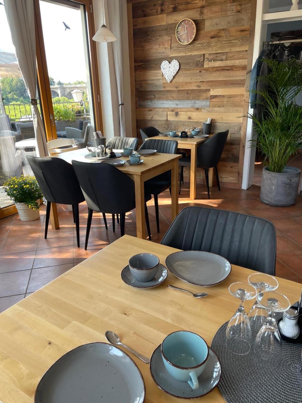 Elbpension & Ferienwohnung Saechsische Schweiz ピルナ エクステリア 写真